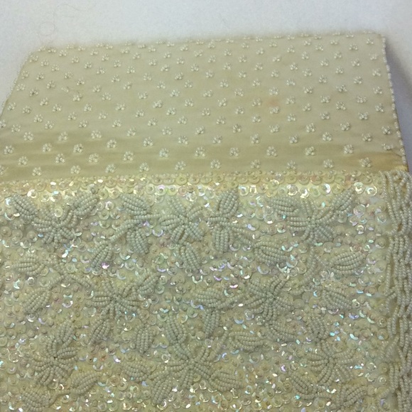 FINAL SALE PRICE Gorgeous Vintage Sequined & Beaded Formal Bag - Picture 6 of 8